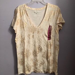 Pink and shiny gold floral tee